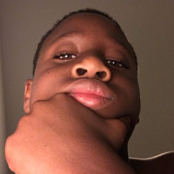 Meet your Posher, Casaundra - Picture 1 of 1